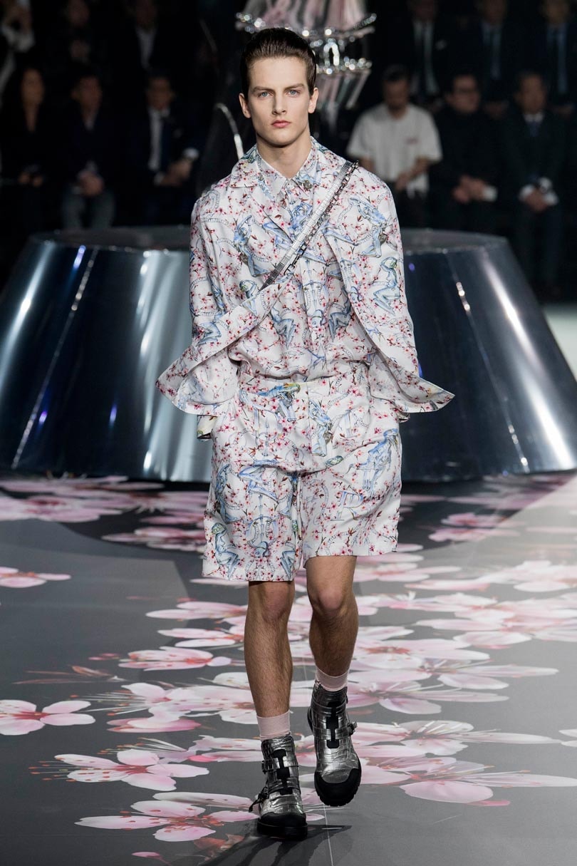 En images : le défilé Dior Homme pre-fall 2019 à Tokyo En images : le défilé Dior Homme pre-fall 2019 à Tokyo