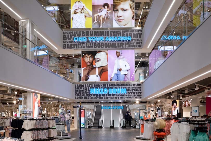 Le plus grand Primark au monde ouvre ses portes à Birmingham Le plus grand Primark au monde ouvre ses portes à Birmingham