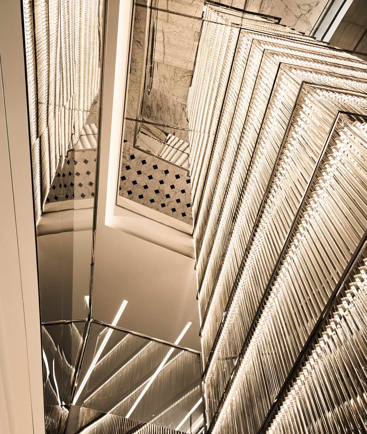 En image : le nouveau concept store Saint Laurent Rive Droite rue Saint Honoré En image : le nouveau concept store Saint Laurent Rive Droite rue Saint Honoré