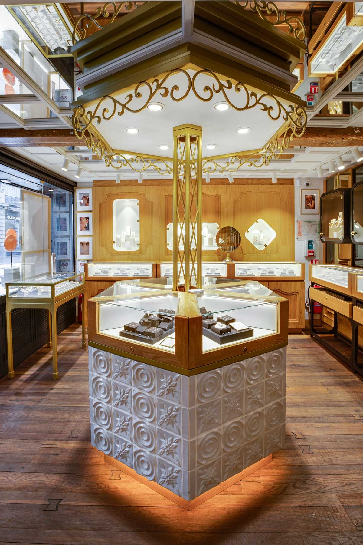 Le bijoutier Aristocrazy inaugure sa cinquième boutique en France Le bijoutier Aristocrazy inaugure sa cinquième boutique en France