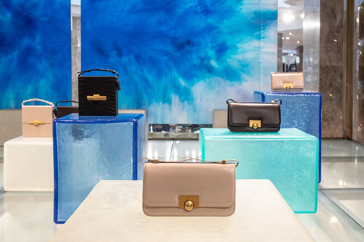 En image : le pop-up store Bottega Veneta aux Galeries Lafayette Champs-Élysées En image : le pop-up store Bottega Veneta aux Galeries Lafayette Champs-Élysées