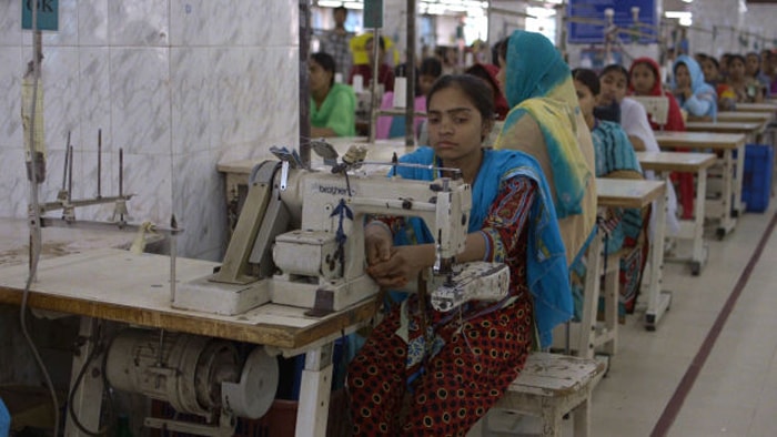 The ‘True Cost’ of the Fast-Fashion Ilusion: How something so cheap can make us feel so rich The ‘True Cost’ of the Fast-Fashion Ilusion: How something so cheap can make us feel so rich