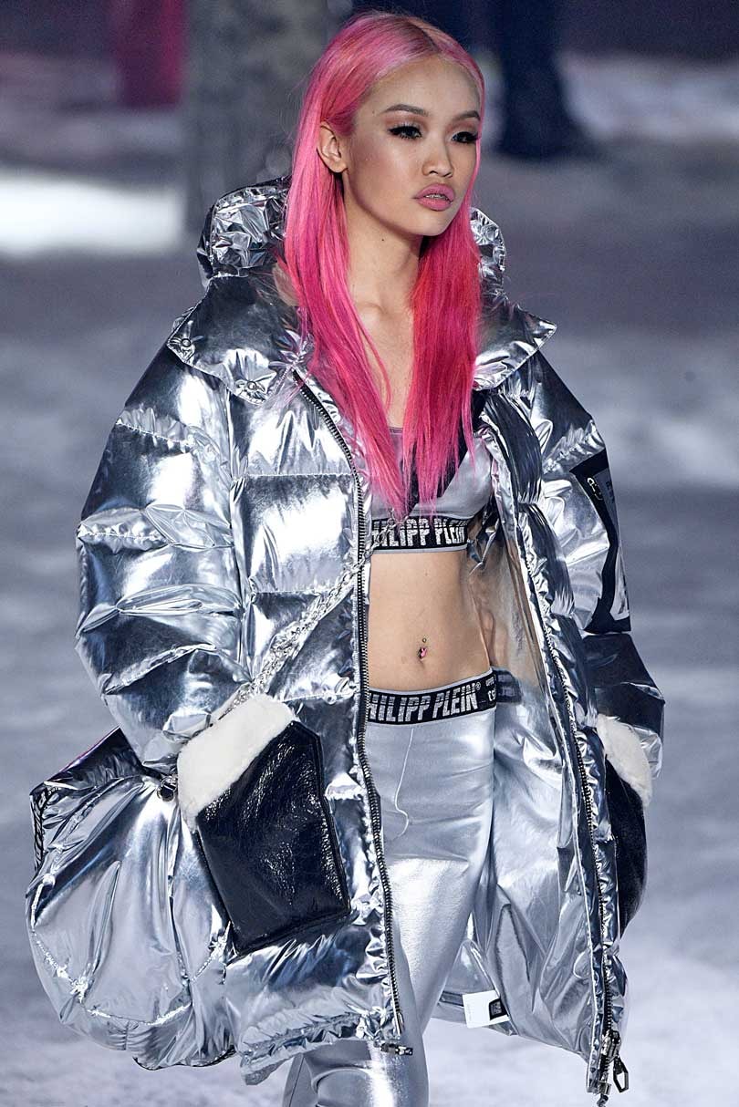 Wang in the office, Plein in outer space at New York Fashion Week Wang in the office, Plein in outer space at New York Fashion Week