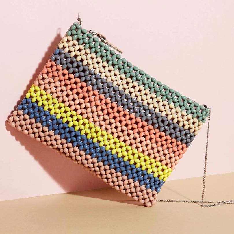 These are the most popular ‘90s accessories in the US and UK These are the most popular ‘90s accessories in the US and UK
